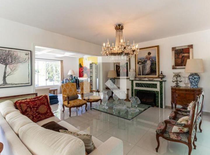 Casa à Venda – Pacaembu, 3 Quartos, 400 m² – São Paulo