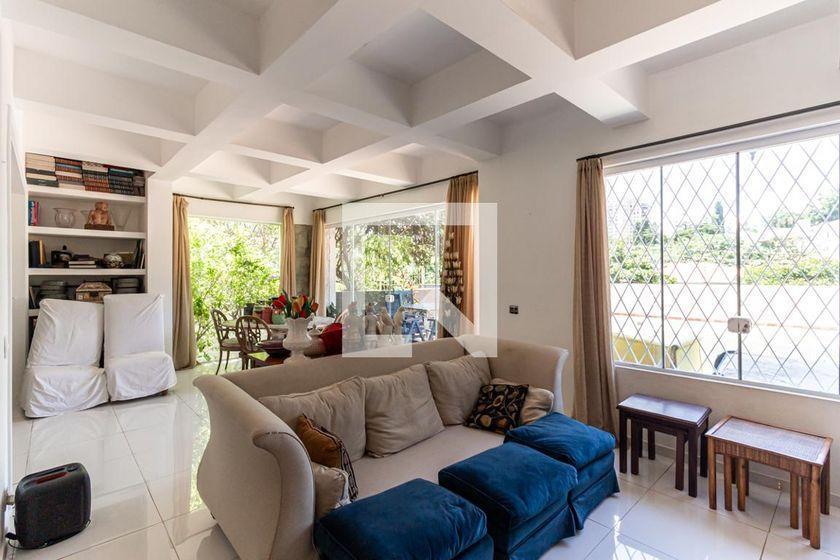 Casa à Venda – Pacaembu, 3 Quartos, 400 m² – São Paulo