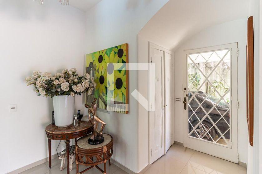 Casa à Venda – Pacaembu, 3 Quartos, 400 m² – São Paulo