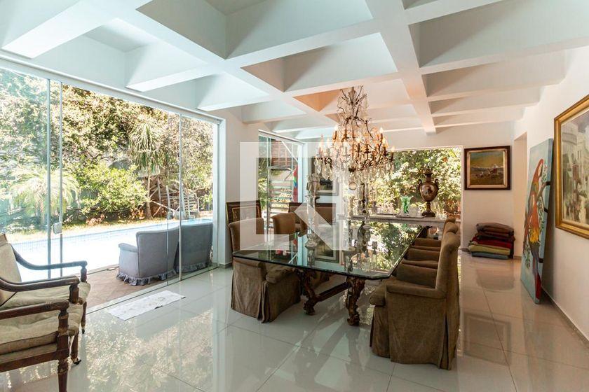 Casa à Venda – Pacaembu, 3 Quartos, 400 m² – São Paulo