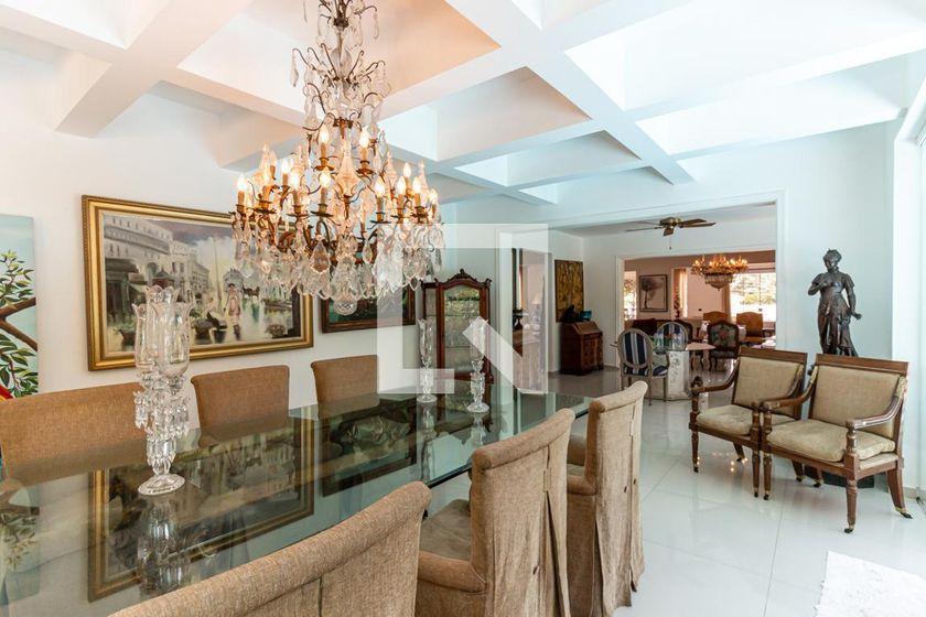 Casa à Venda – Pacaembu, 3 Quartos, 400 m² – São Paulo