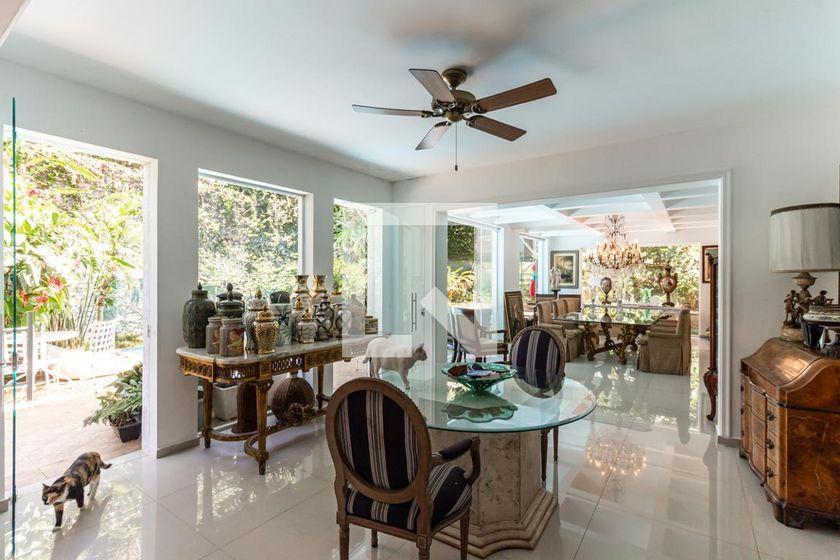 Casa à Venda – Pacaembu, 3 Quartos, 400 m² – São Paulo