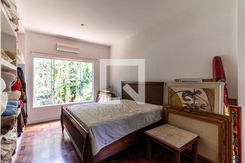 Casa à Venda – Pacaembu, 3 Quartos, 400 m² – São Paulo