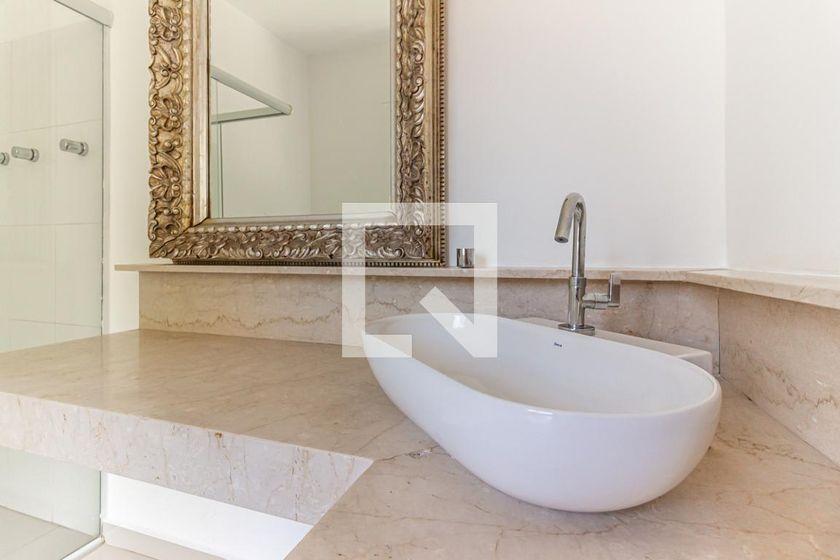 Casa à Venda – Pacaembu, 3 Quartos, 400 m² – São Paulo
