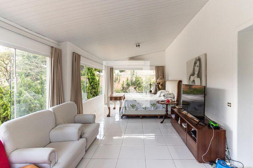 Casa à Venda – Pacaembu, 3 Quartos, 400 m² – São Paulo