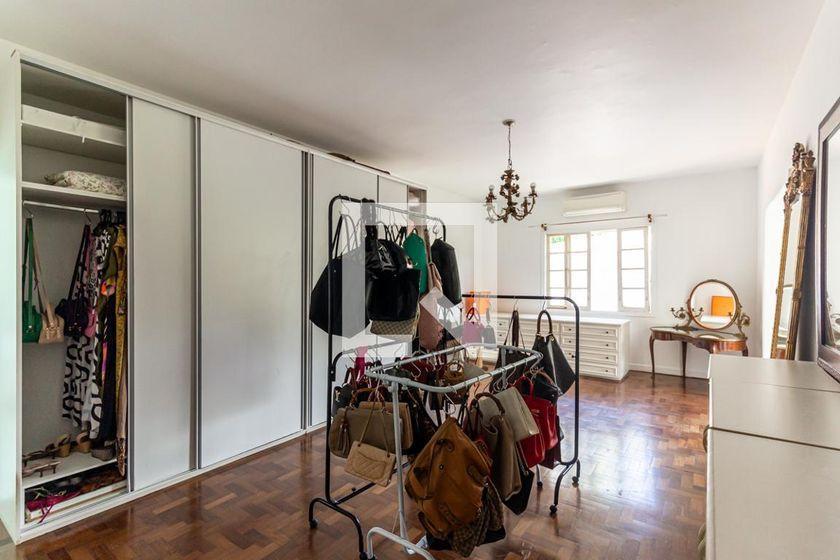 Casa à Venda – Pacaembu, 3 Quartos, 400 m² – São Paulo