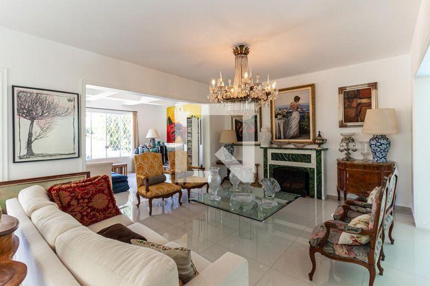 Casa à Venda – Pacaembu, 3 Quartos, 400 m² – São Paulo