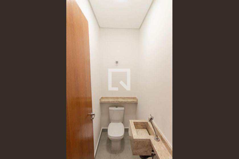 Casa à Venda – Vila Guilherme, 2 Quartos, 105 m² – São Paulo