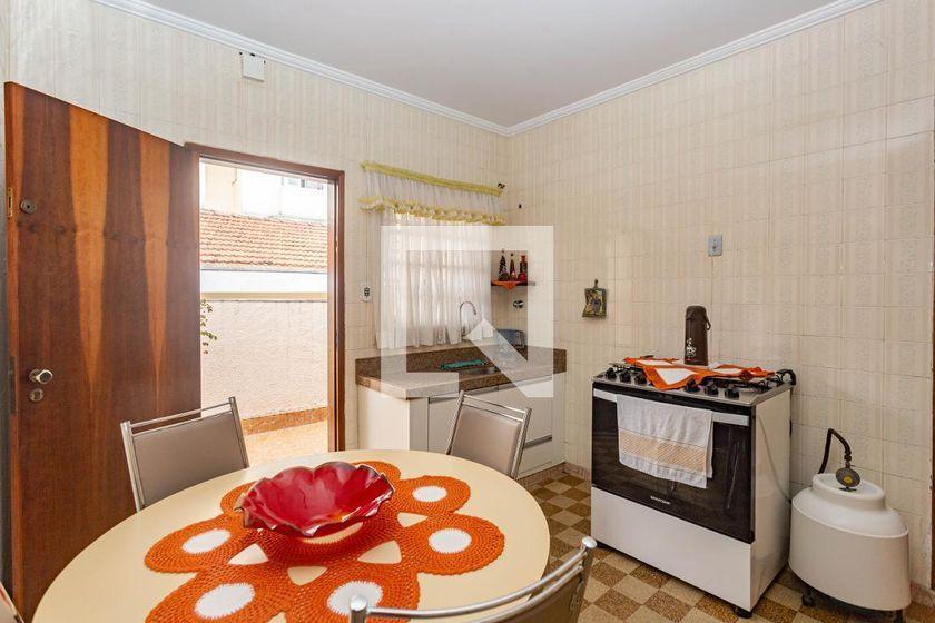 Casa para Aluguel – Sacomã, 2 Quartos, 700 m2 – São Paulo