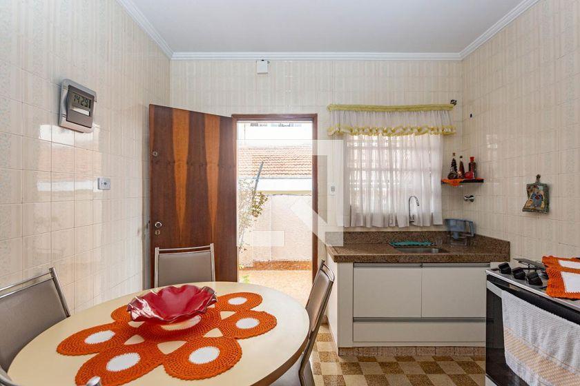 Casa para Aluguel – Sacomã, 2 Quartos, 700 m2 – São Paulo