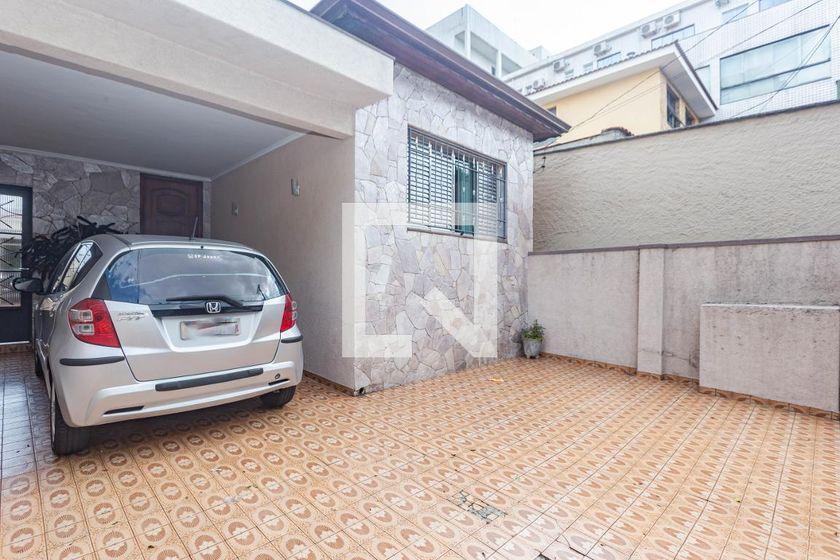 Casa para Aluguel – Sacomã, 2 Quartos, 700 m2 – São Paulo