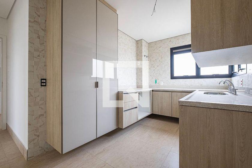 Apartamento à Venda – Jardim Paulista, 3 Quartos, 225 m² – São Paulo