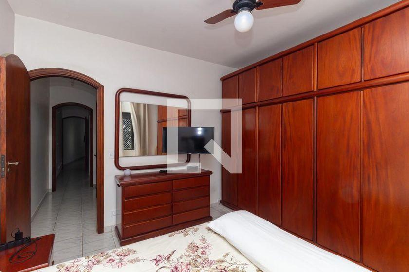 Casa à Venda – Ipiranga, 3 Quartos, 120 m² – São Paulo