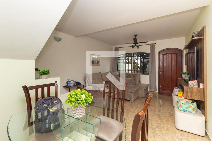 Casa à Venda – Ipiranga, 3 Quartos, 120 m² – São Paulo