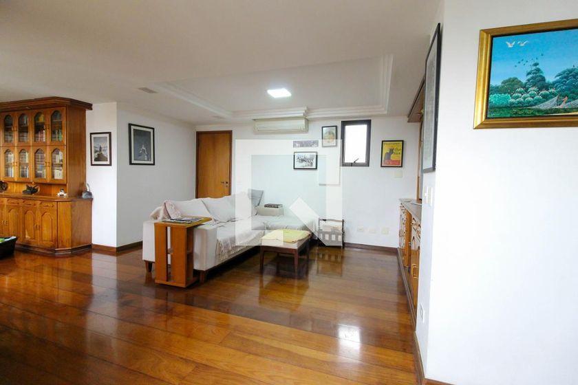 Apartamento à Venda – Moema, 5 Quartos, 275 m² – São Paulo