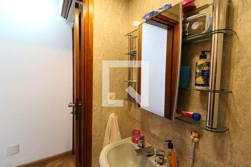 Apartamento à Venda – Moema, 5 Quartos, 275 m² – São Paulo