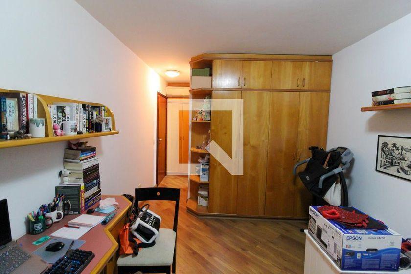 Apartamento à Venda – Moema, 5 Quartos, 275 m² – São Paulo