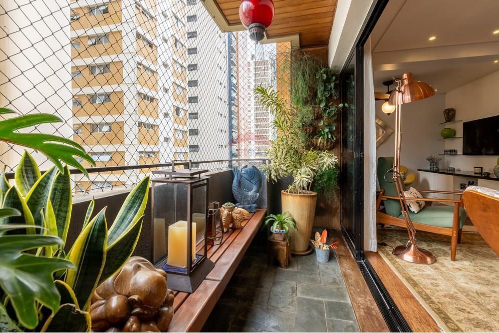 VENDE – Apartamento em Moema – 141m² 3 Suítes, 2 vagas, lazer, próximo ao Parque.