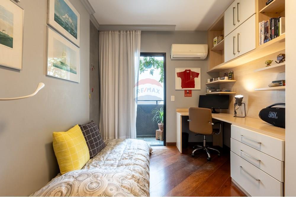 VENDE – Apartamento em Moema – 141m² 3 Suítes, 2 vagas, lazer, próximo ao Parque.