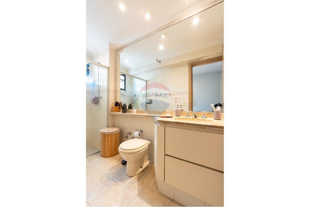 VENDE – Apartamento em Moema – 141m² 3 Suítes, 2 vagas, lazer, próximo ao Parque.