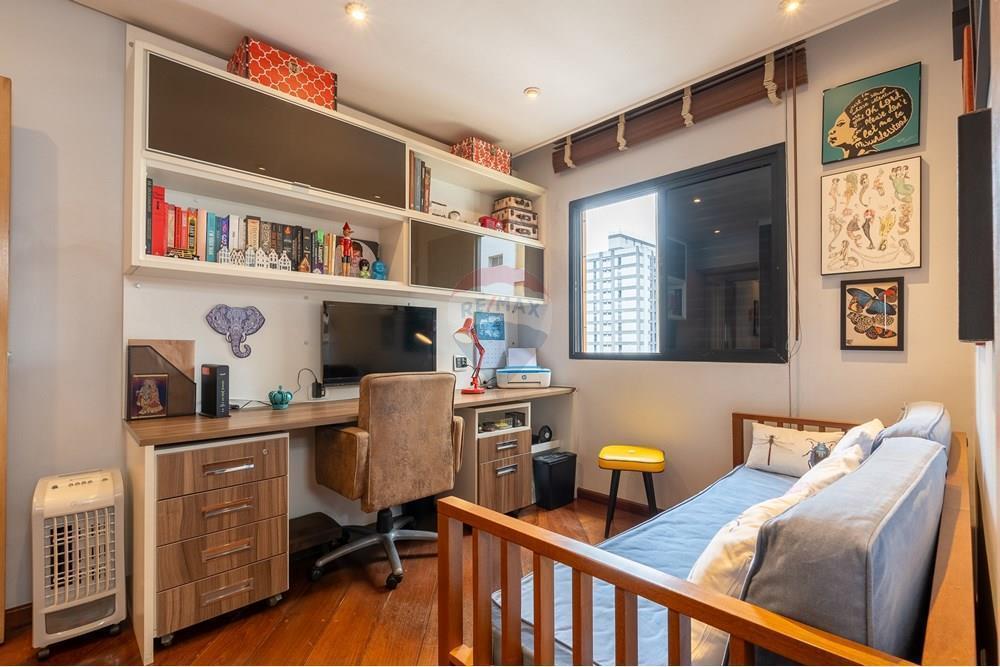VENDE – Apartamento em Moema – 141m² 3 Suítes, 2 vagas, lazer, próximo ao Parque.