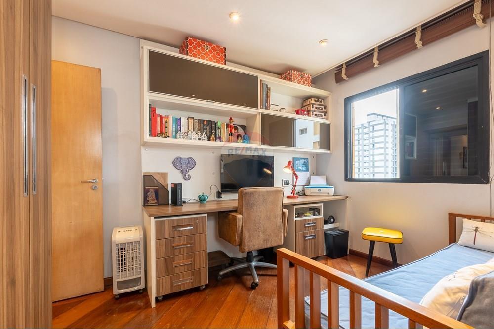 VENDE – Apartamento em Moema – 141m² 3 Suítes, 2 vagas, lazer, próximo ao Parque.