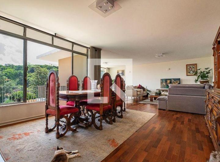 Casa à Venda – Alto de Pinheiros, 4 Quartos, 526 m² – São Paulo