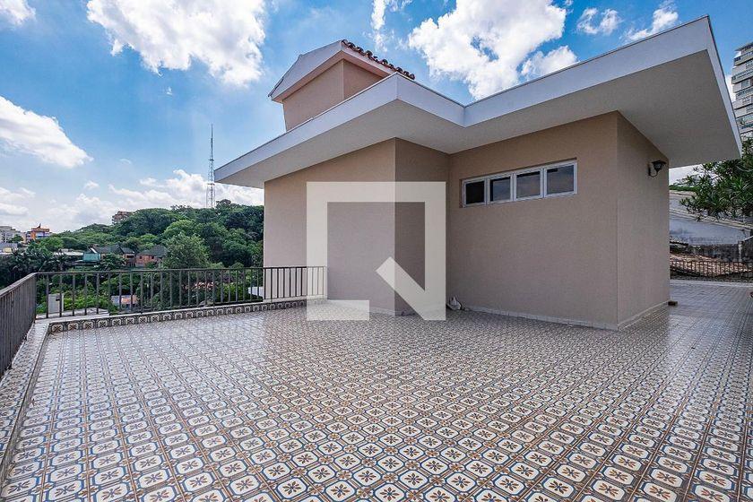 Casa à Venda – Alto de Pinheiros, 4 Quartos, 526 m² – São Paulo
