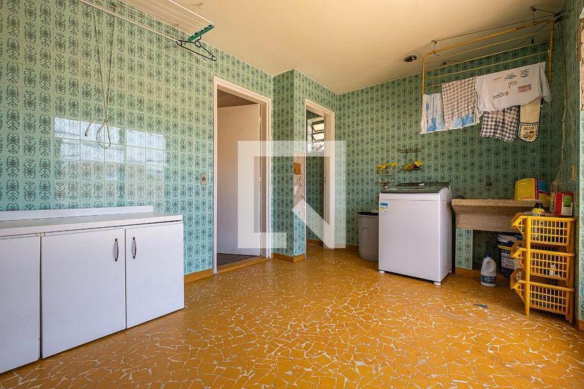 Casa à Venda – Alto de Pinheiros, 4 Quartos, 526 m² – São Paulo