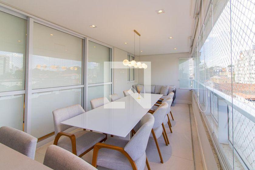 Apartamento à Venda – Vila Romana, 3 Quartos, 175 m² – São Paulo