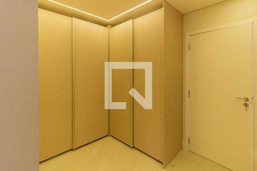 Apartamento à Venda – Vila Romana, 3 Quartos, 175 m² – São Paulo