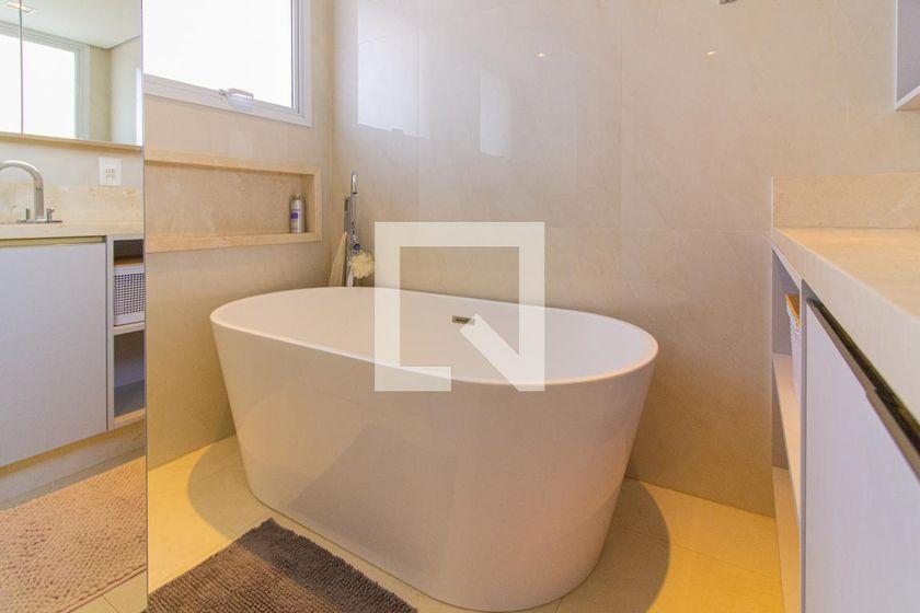 Apartamento à Venda – Vila Romana, 3 Quartos, 175 m² – São Paulo