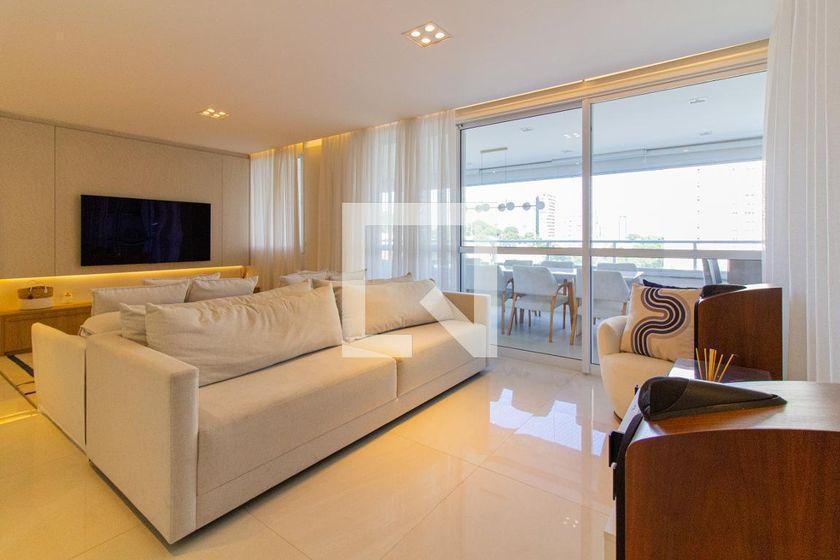 Apartamento à Venda – Vila Romana, 3 Quartos, 175 m² – São Paulo