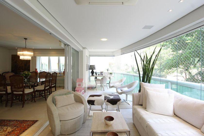 Apartamento à Venda – Itaim Bibi, 3 Quartos, 280 m² – São Paulo