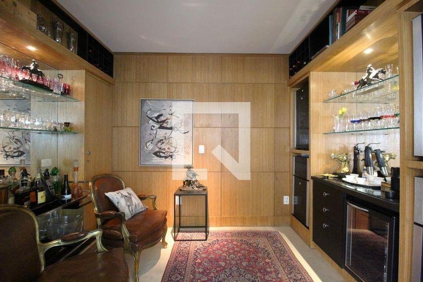 Apartamento à Venda – Itaim Bibi, 3 Quartos, 280 m² – São Paulo