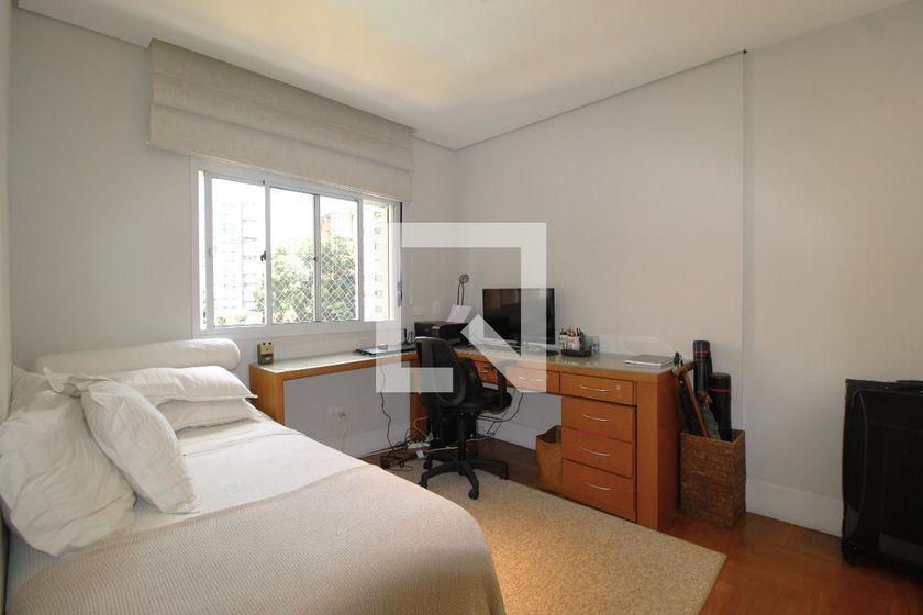 Apartamento à Venda – Itaim Bibi, 3 Quartos, 280 m² – São Paulo