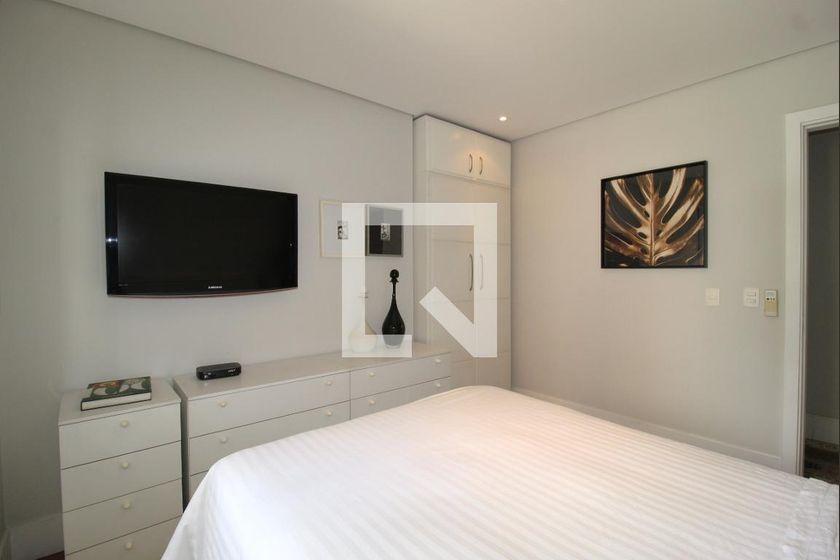 Apartamento à Venda – Itaim Bibi, 3 Quartos, 280 m² – São Paulo