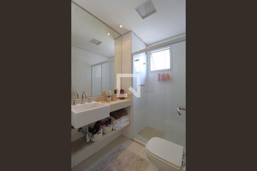 Apartamento à Venda – Itaim Bibi, 3 Quartos, 280 m² – São Paulo