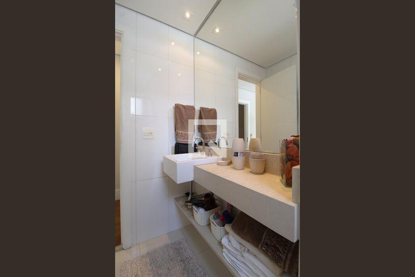 Apartamento à Venda – Itaim Bibi, 3 Quartos, 280 m² – São Paulo