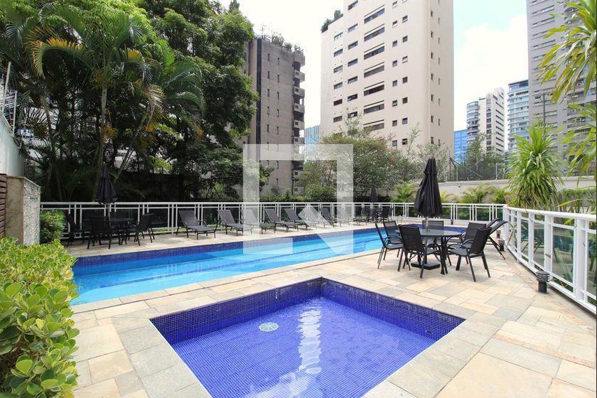 Apartamento à Venda – Itaim Bibi, 3 Quartos, 280 m² – São Paulo