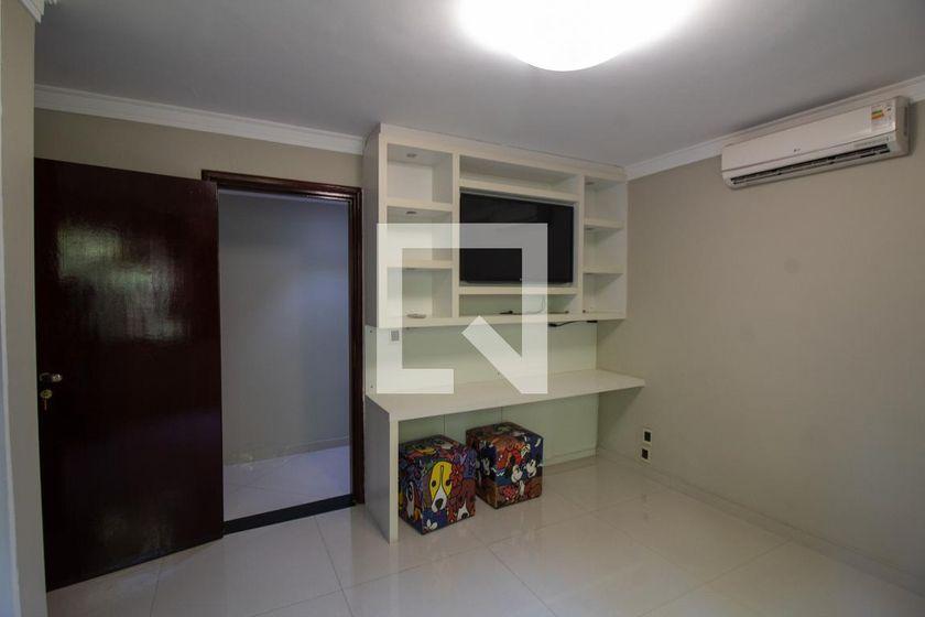 Casa à Venda – Santo Amaro , 4 Quartos, 1100 m² – São Paulo