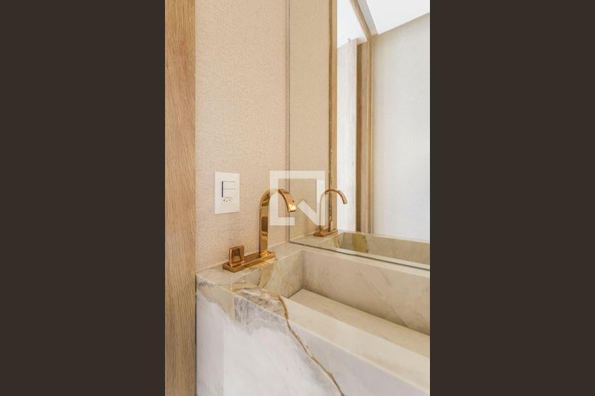 Apartamento à Venda – Vila Nova Conceição, 4 Quartos, 212 m² – São Paulo