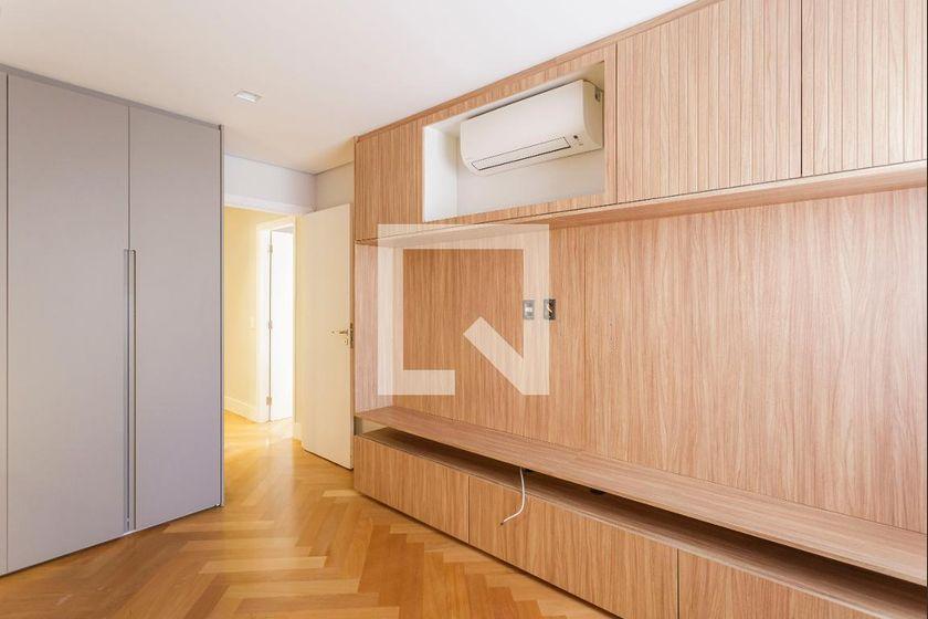 Apartamento à Venda – Vila Nova Conceição, 4 Quartos, 212 m² – São Paulo