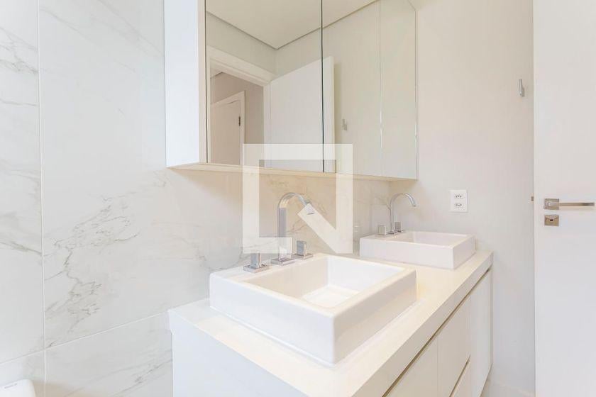 Apartamento à Venda – Vila Nova Conceição, 4 Quartos, 212 m² – São Paulo