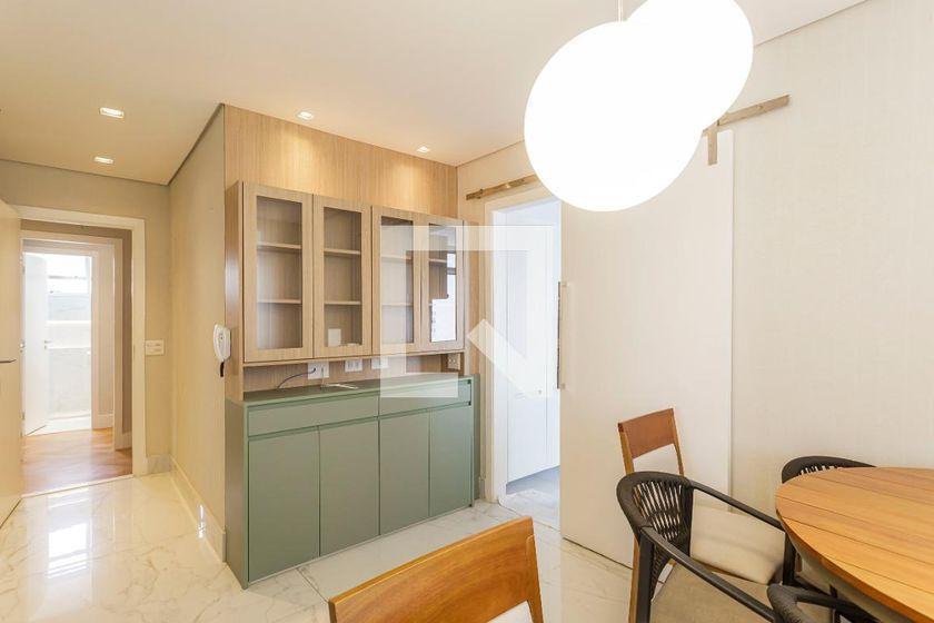 Apartamento à Venda – Vila Nova Conceição, 4 Quartos, 212 m² – São Paulo