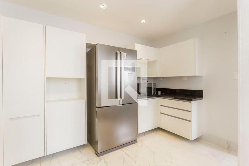 Apartamento à Venda – Vila Nova Conceição, 4 Quartos, 212 m² – São Paulo