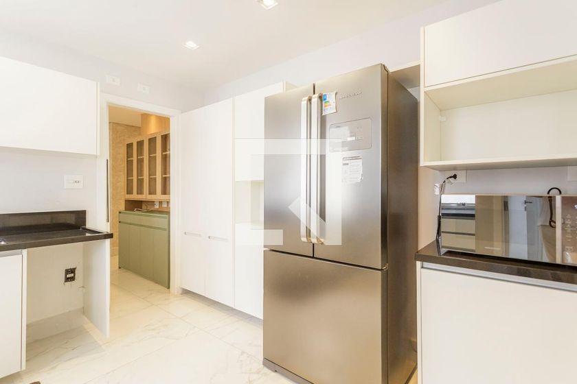 Apartamento à Venda – Vila Nova Conceição, 4 Quartos, 212 m² – São Paulo