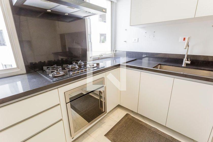 Apartamento à Venda – Vila Nova Conceição, 4 Quartos, 212 m² – São Paulo