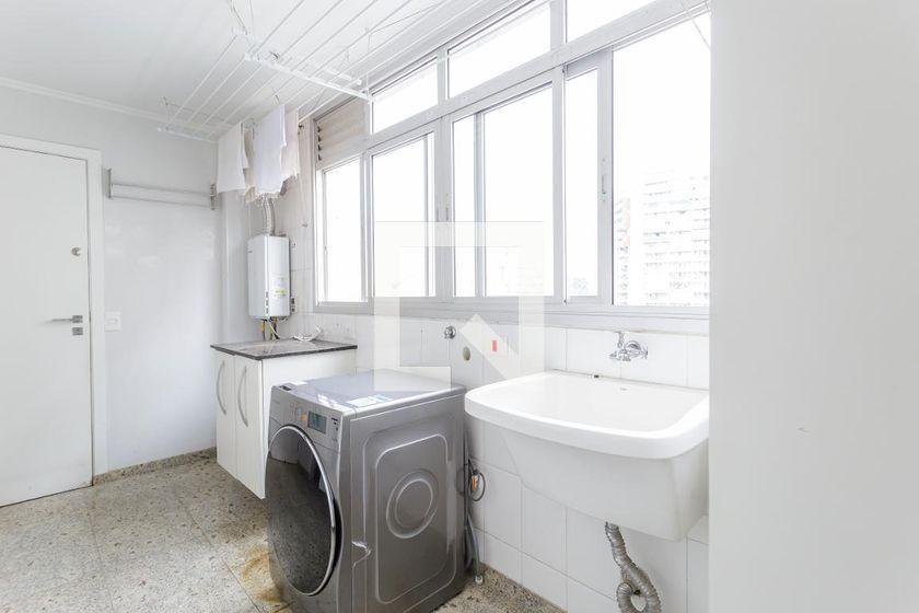 Apartamento à Venda – Vila Nova Conceição, 4 Quartos, 212 m² – São Paulo