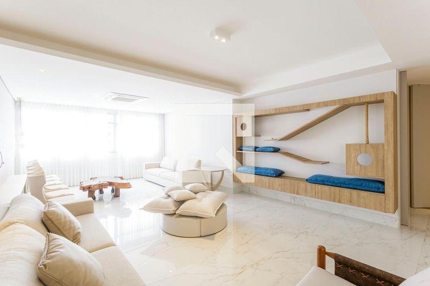 Apartamento à Venda – Vila Nova Conceição, 4 Quartos, 212 m² – São Paulo
